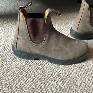 Blundstone BL585 brown boots